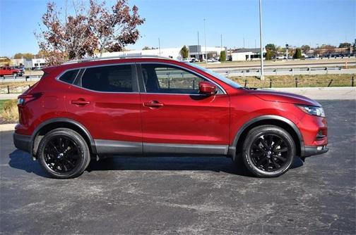 2022 Nissan Rogue Sport SV