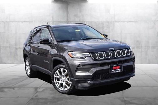 2022 Jeep Compass Latitude Lux
