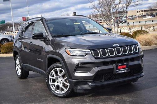 2022 Jeep Compass Latitude Lux