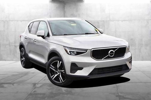 2023 Volvo XC40 B5 Core