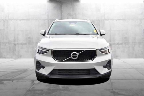 2023 Volvo XC40 B5 Core