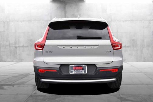 2023 Volvo XC40 B5 Core