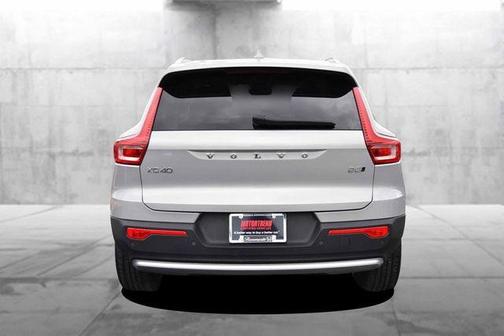 2023 Volvo XC40 B5 Core