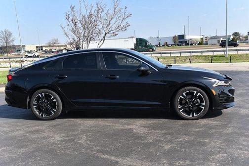 Ebony Black 2022 Kia K5 GT-Line