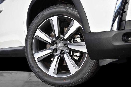 2025 Honda Pilot Touring 8-Passenger