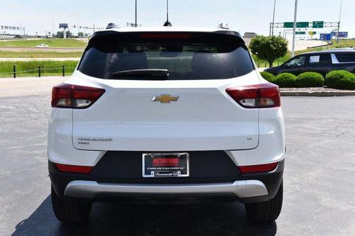 Summit White 2025 Chevrolet Trailblazer LT