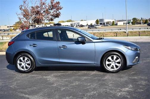 2015 Mazda Mazda3 i Sport