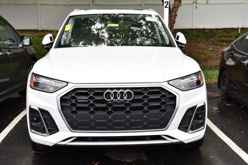 Glacier White 2022 Audi Q5 45 S line Premium Plus
