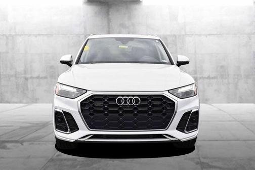 Glacier White 2022 Audi Q5 45 S line Premium Plus