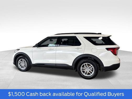 Star White Metallic Tri-Coat 2026 Ford Explorer Active