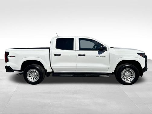 2023 Chevrolet Colorado WT