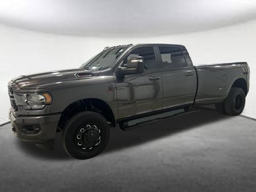 2024 RAM 3500 Big Horn Crew Cab 4x4 8' Box
