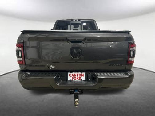 2024 RAM 3500 Big Horn Crew Cab 4x4 8' Box