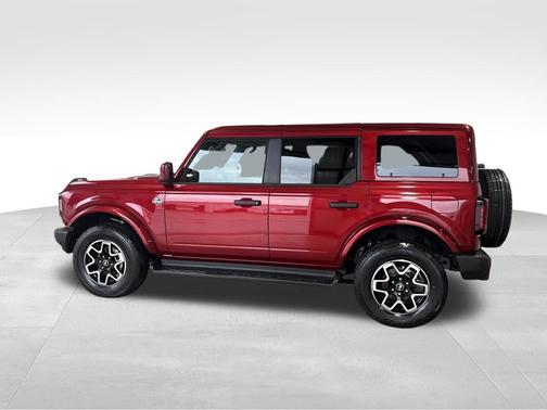 Ruby Red Metallic Tinted Clearcoat 2026 Ford Bronco Outer Banks