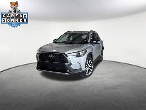 Sonic Silver 2025 Toyota Corolla Cross XLE