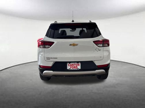 Summit White 2025 Chevrolet Trailblazer LT