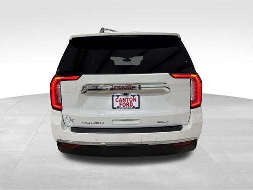 2022 GMC Yukon XL SLT