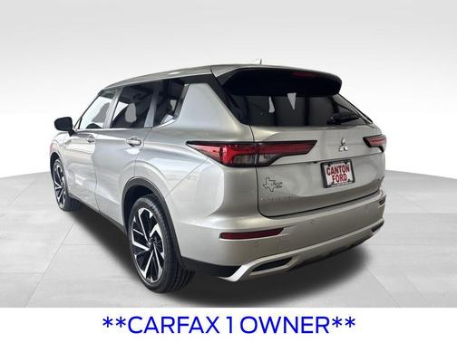 Alloy Silver Metallic/Black Roof 2024 Mitsubishi Outlander SE Black Edition w/Pano Roof S-AWC