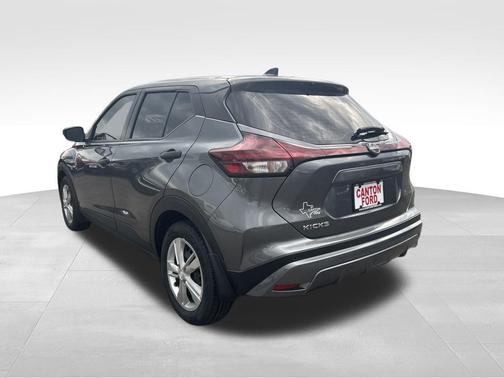 2023 Nissan Kicks S