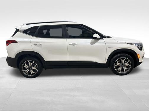 2022 Kia Seltos EX