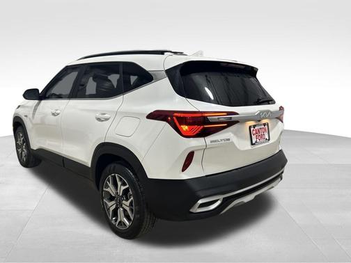 2022 Kia Seltos EX