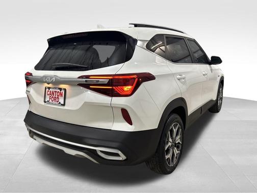 2022 Kia Seltos EX