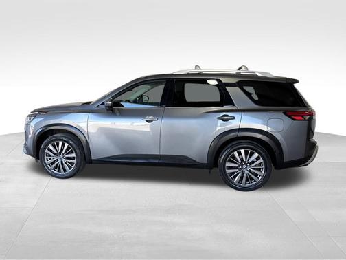 2022 Nissan Pathfinder SL 2WD