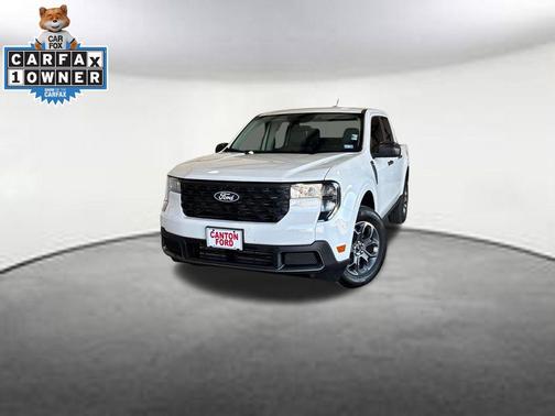Oxford White 2025 Ford Maverick XLT