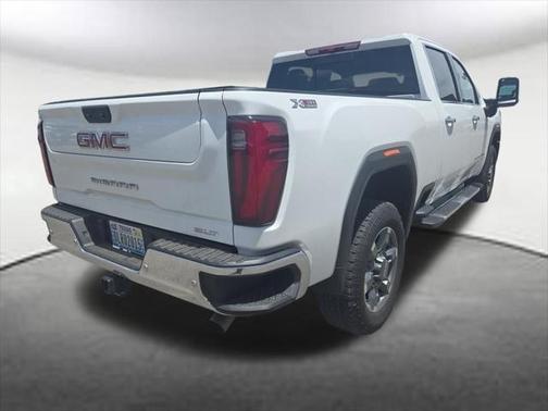 2025 GMC Sierra 2500 SLT