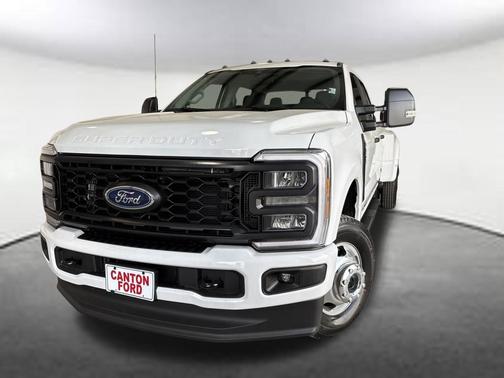 Oxford White 2026 Ford F-350 XL Truck