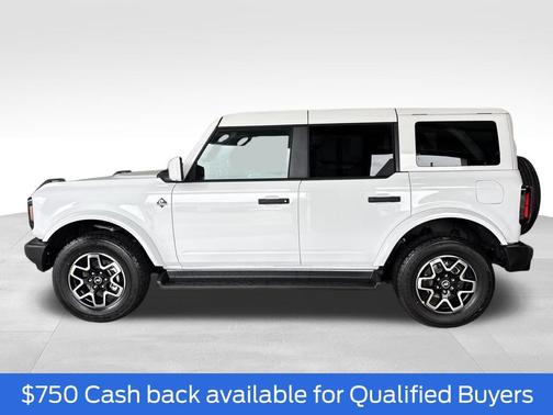 Oxford White 2026 Ford Bronco Outer Banks