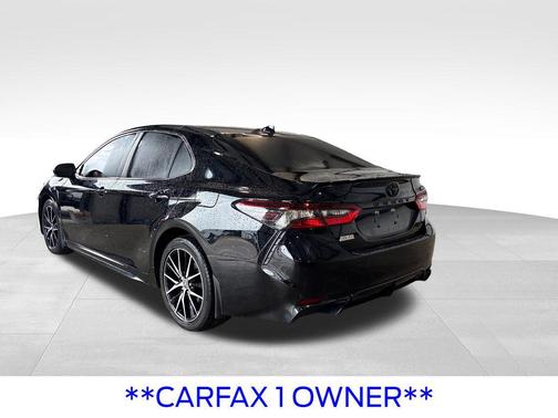 Midnight Black Metallic 2023 Toyota Camry SE