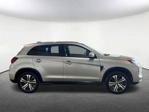 2025 Mitsubishi Outlander Sport SE