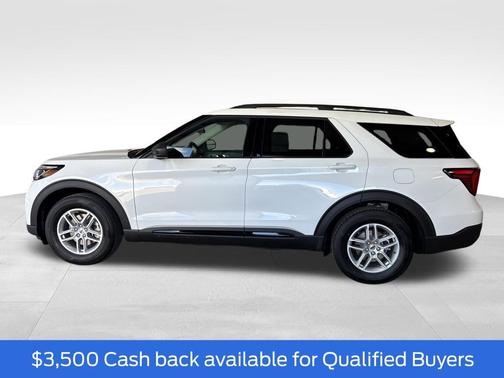 Star White Metallic Tri-Coat 2026 Ford Explorer Active