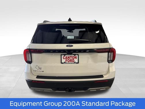 Star White Metallic Tri-Coat 2026 Ford Explorer Active