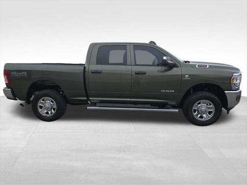 2021 RAM 2500 Tradesman Crew Cab 4x4 6'4' Box