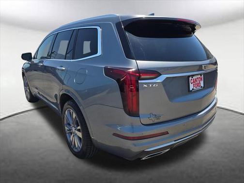 2022 Cadillac XT6 Premium Luxury FWD
