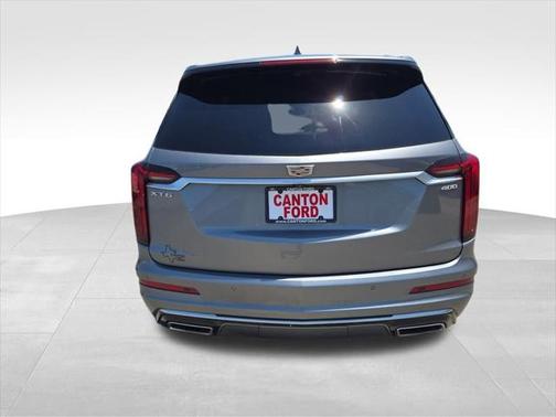 2022 Cadillac XT6 Premium Luxury FWD