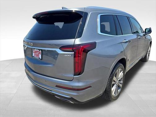 2022 Cadillac XT6 Premium Luxury FWD