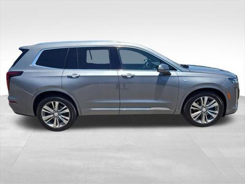 2022 Cadillac XT6 Premium Luxury FWD
