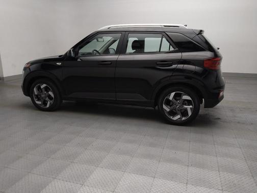 2022 Hyundai VENUE SEL