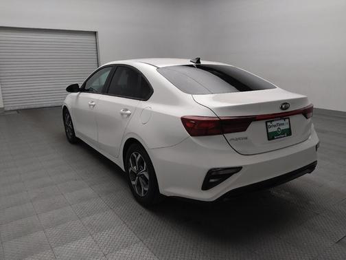 Clear White 2021 Kia Forte LXS
