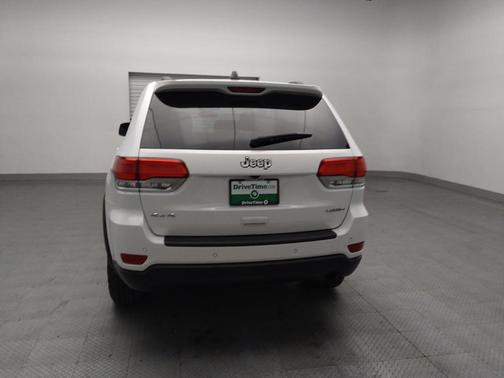 Bright White Clearcoat 2019 Jeep Grand Cherokee Laredo
