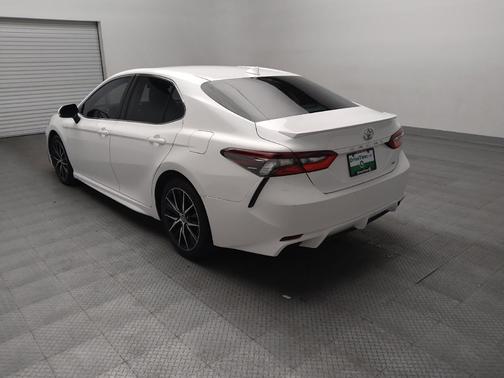 Ice Cap 2023 Toyota Camry SE