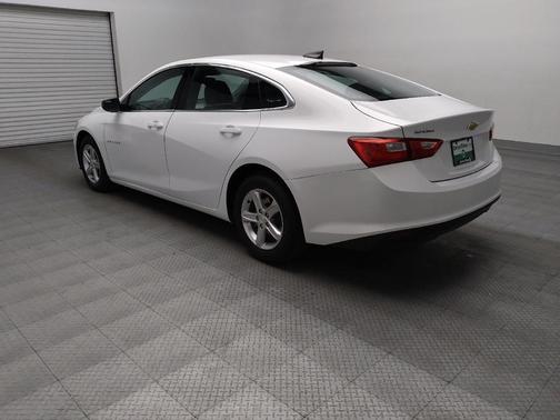 Summit White 2022 Chevrolet Malibu 1LS