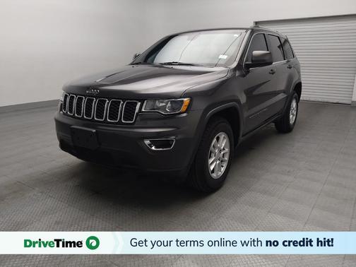 Granite Crystal Metallic Clearcoat 2019 Jeep Grand Cherokee Laredo