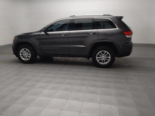 Granite Crystal Metallic Clearcoat 2019 Jeep Grand Cherokee Laredo