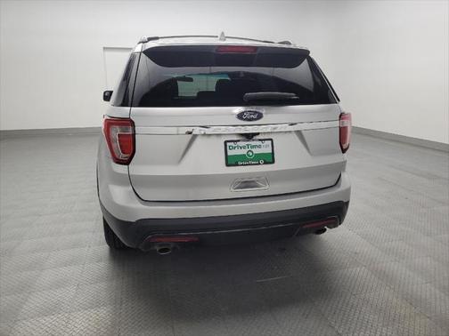 2016 Ford Explorer Base