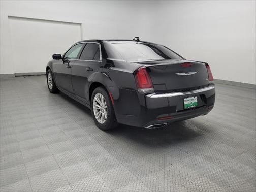 2017 Chrysler 300 Limited