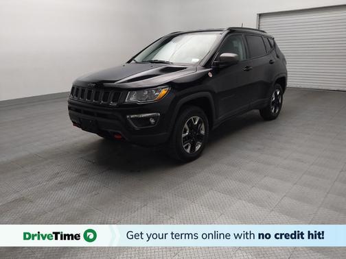 Diamond Black Crystal Pearlcoat 2018 Jeep Compass Trailhawk